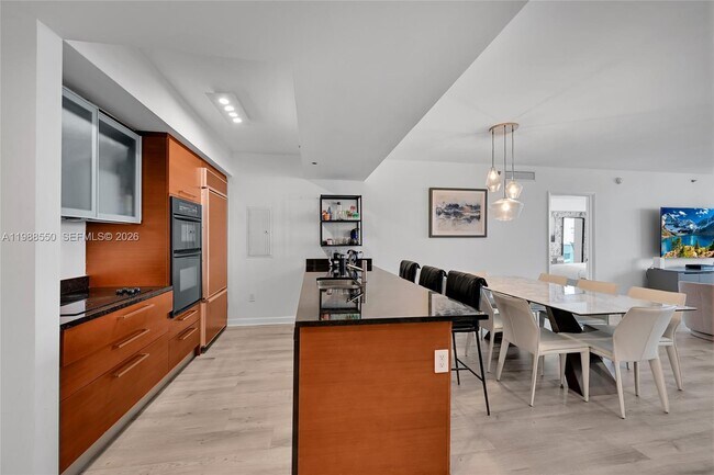 Building Photo - 1830 S Ocean Dr