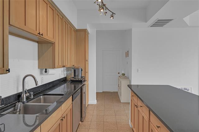 Building Photo - 3225 Turtle Creek Blvd Blvd