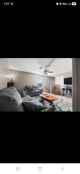 Upstairs loft - 11656 Lake Blvd