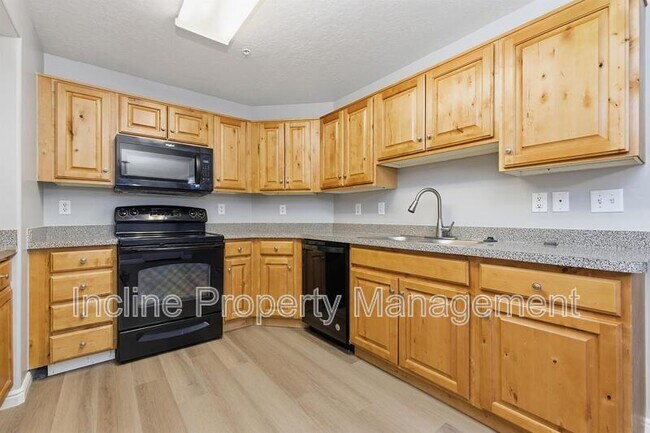 Building Photo - 8212 N Cedar Springs Rd