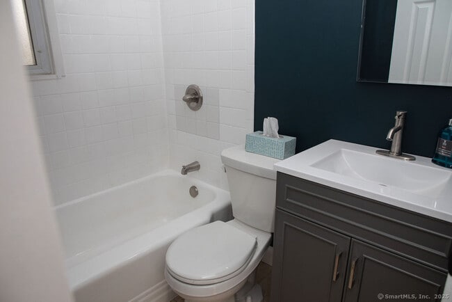 Building Photo - 20 Beckwith Dr