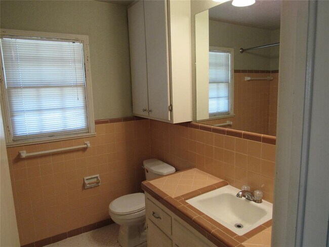 Building Photo - 9909 Sunnymeade Pl
