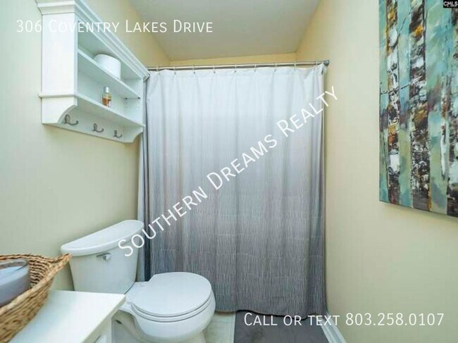 Building Photo - 306 Coventry Lake Dr