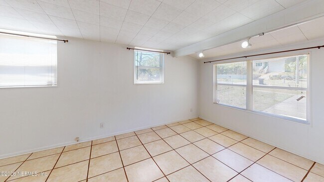 Building Photo - 370 Gwinnett Rd