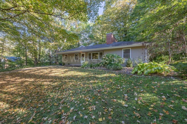 Building Photo - 451 Birch Mountain Rd