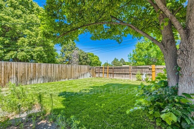 Building Photo - 13623 E Nevada Pl