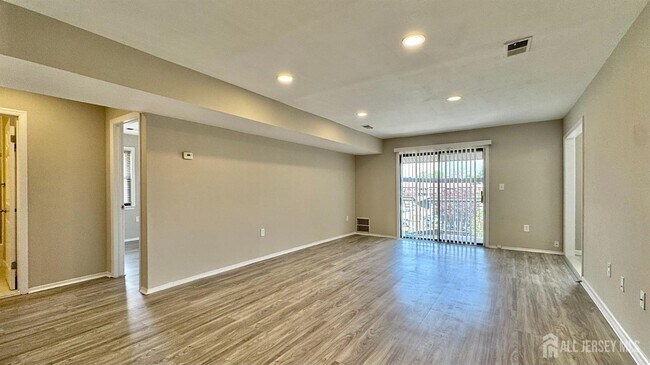 Building Photo - 1511 Raspberry Ct