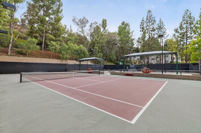Building Photo - 2 Spacious Bedroom Diamond Bar Condo for L...