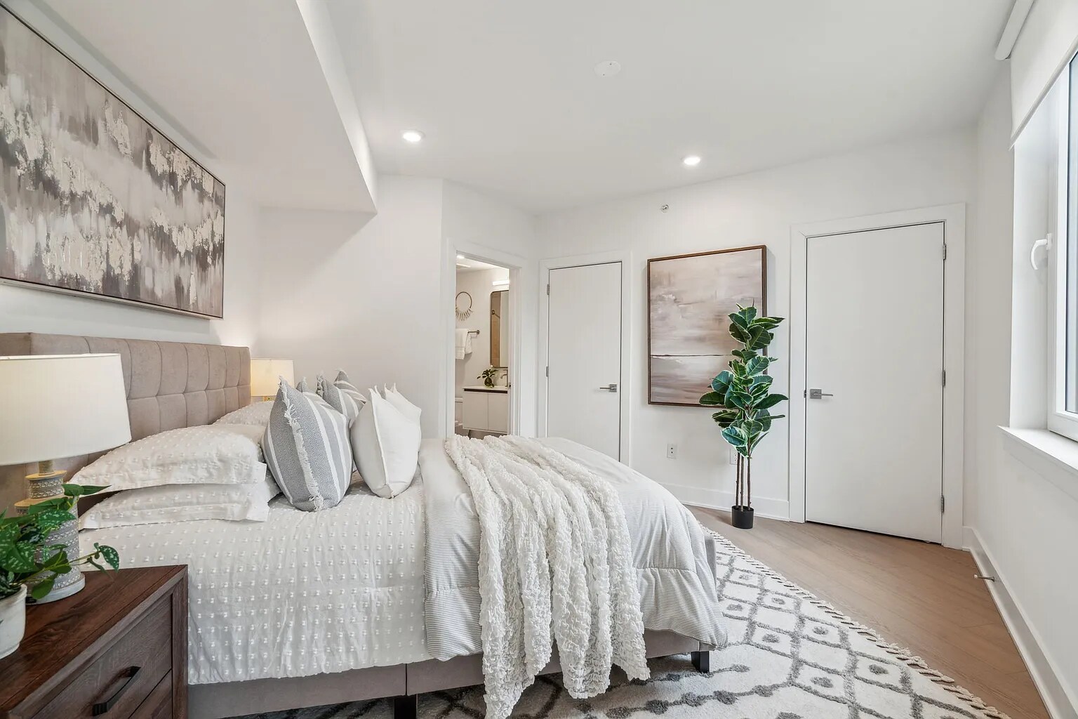 Building Photo - 2000 Dreer St