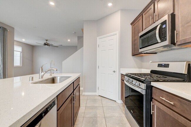 Building Photo - Beautiful Skye Canyon Home w/ 3rd Floor Living Suite - A MUST SEE!