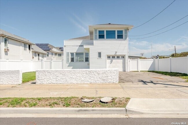 Building Photo - 2000 Ocean Blvd