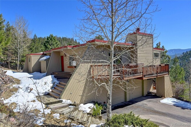 Building Photo - 131 Meadow Ln