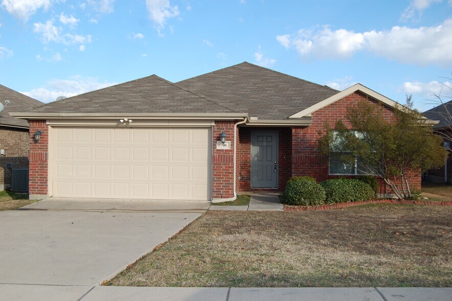 Building Photo - 706 Cedar Cove Dr