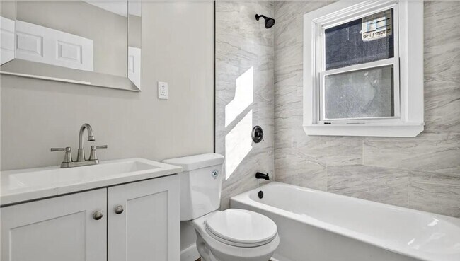 Building Photo - 11209 Continental Ave