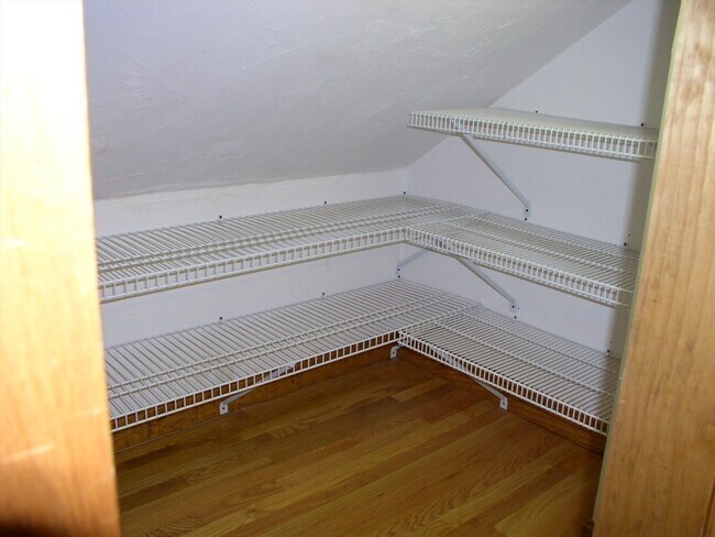 Building Photo - 37 Spring St