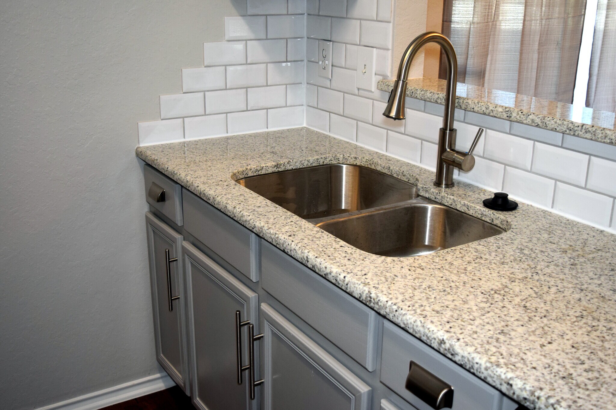 Kitchen - 7902 Morning Grove
