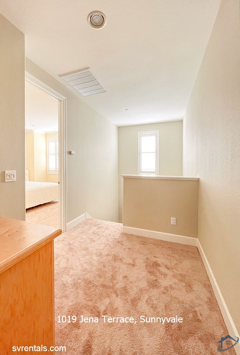 Building Photo - 1019 Jena Ter