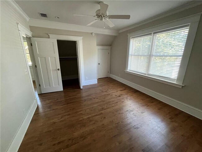 Building Photo - 605 Demere Way