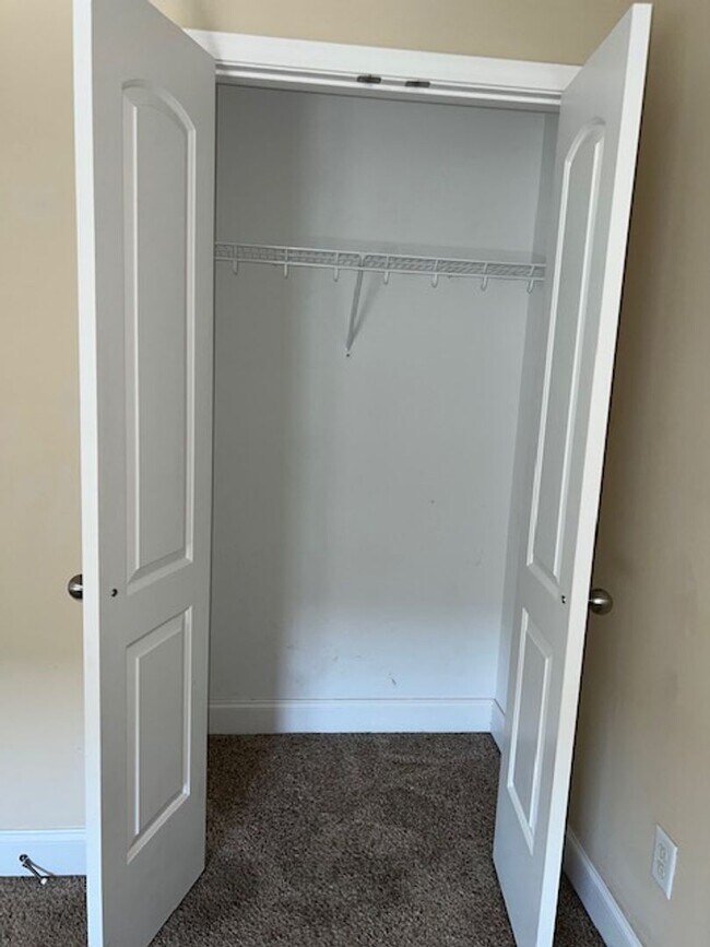 Building Photo - 3 bedroom/2.5 Bathroom Sugar Valley Townhome