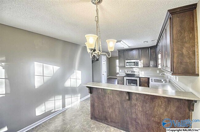 Building Photo - 105 Grey Fawn Trail