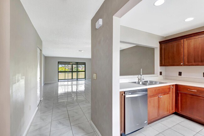 Building Photo - 21553 Cypress Hammock Dr