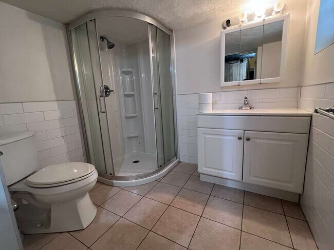 Building Photo - 131 Stamm Ave