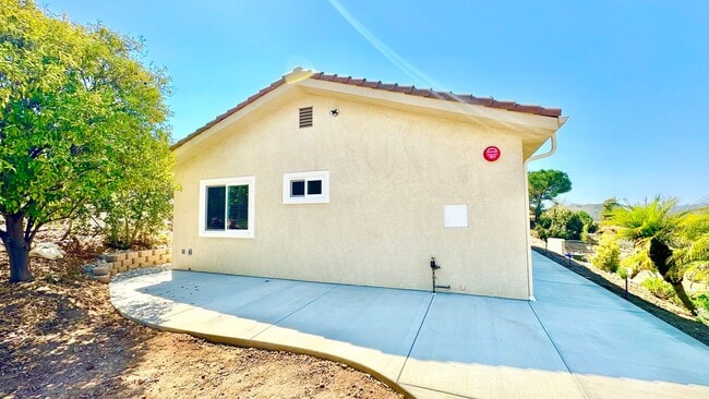Building Photo - Beautiful Newer Custom-Construction ADU Guest Home on Private Property in Fallbrook & Lovely Neig...