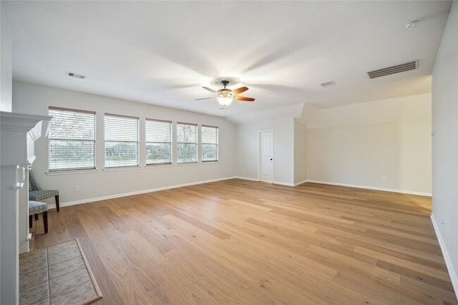 Building Photo - 226 Jade Pointe