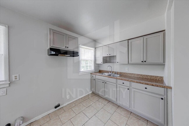 Building Photo - 6132 Raleigh Dr