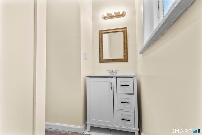 Building Photo - 101 Carlisle St