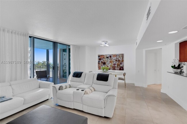Building Photo - 1500 Ocean Dr