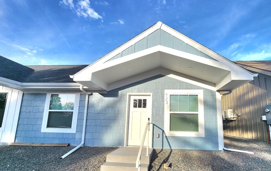 Building Photo - 423 Snyder Ave