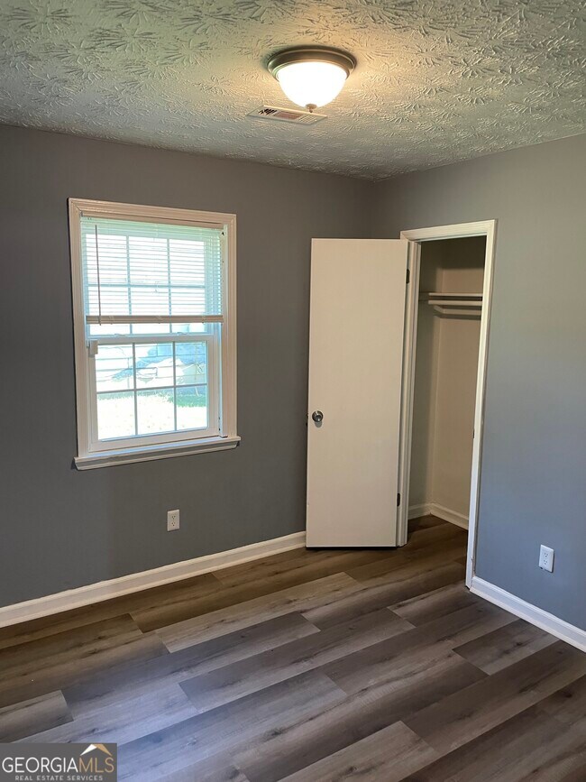 Building Photo - 6356 Steepleridge Ct