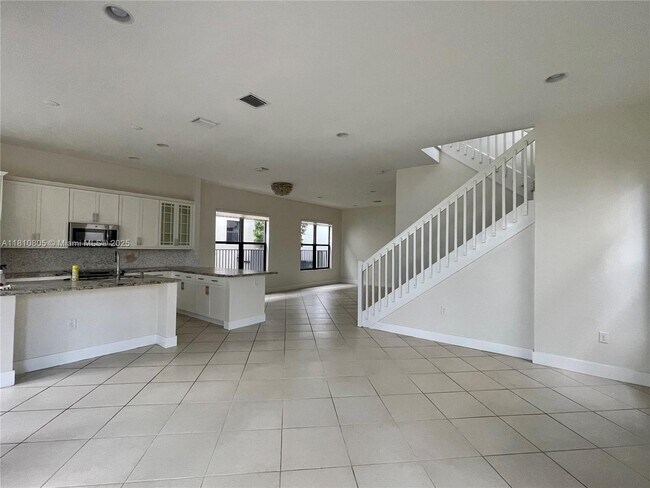 Building Photo - 3316 W 98th Pl