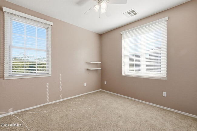 Building Photo - 4757 E Waterman St