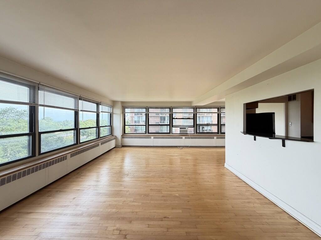 Building Photo - 4180 N Marine Dr