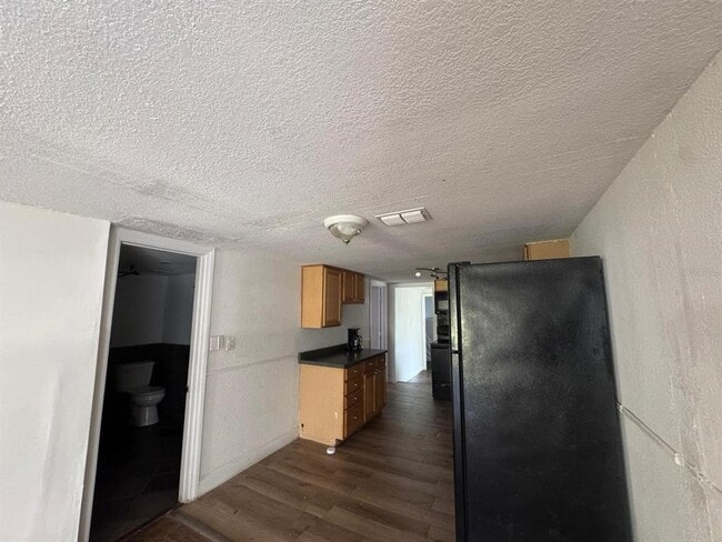 Building Photo - 224 10th Ave