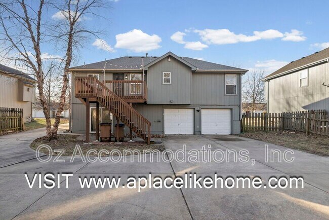 Building Photo - 313 S Darrowby Dr