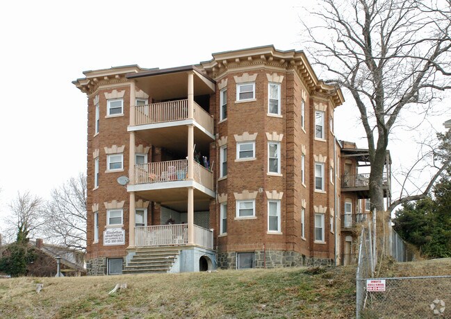 Building Photo - Elizabethan Apartments