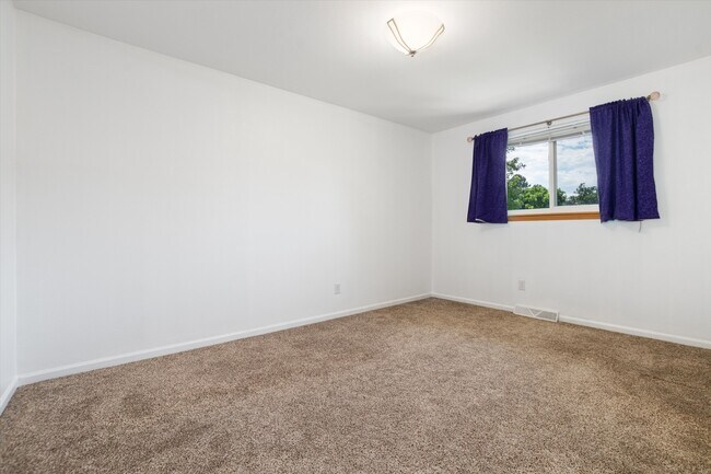 Building Photo - 13123 Spica Dr