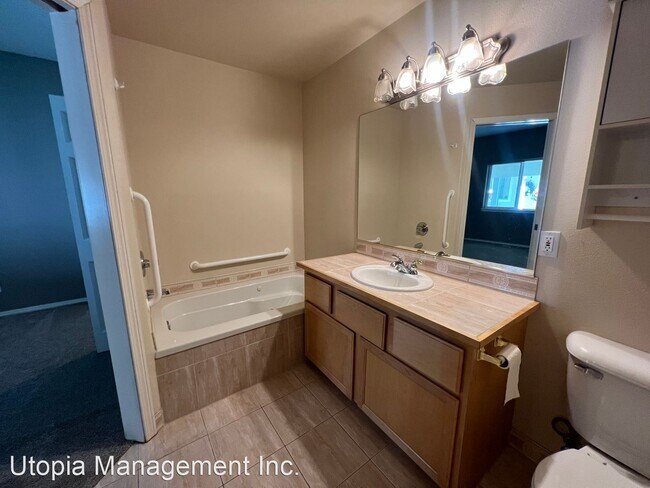Building Photo - 2 br, 2.5 bath House - 2170 28th Street