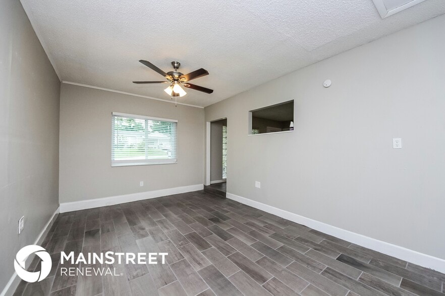 Building Photo - 1008 Armada Ct