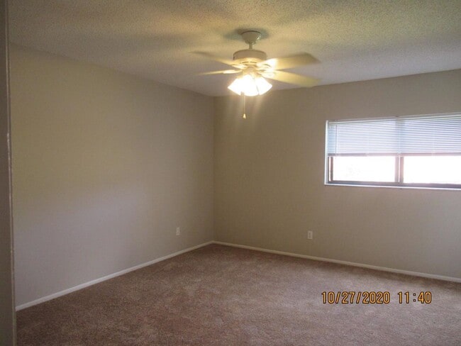 Building Photo - Daytona Beach 2/2.5 townhome