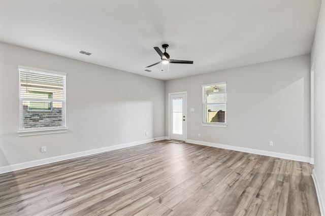 Building Photo - 929 Emerson Dr
