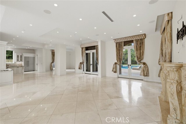 Building Photo - 5667 Lubao Ave