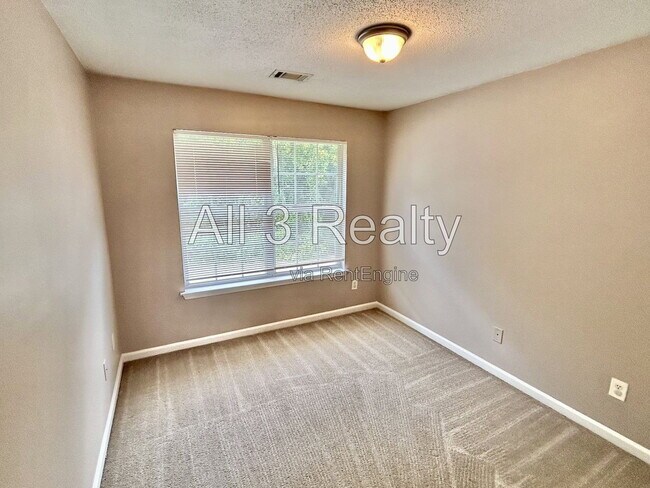 Building Photo - 130 Odyssey Turn NW