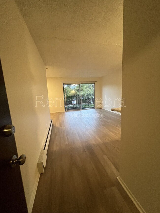 Building Photo - 1420 Southwest Blvd