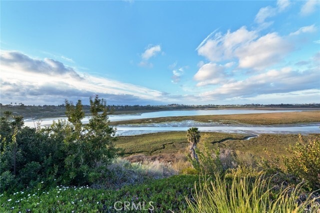 Building Photo - 303 Esperanza