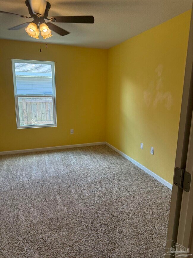 Building Photo - 5462 Peach Dr