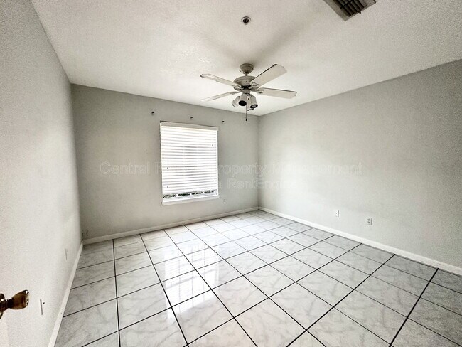 Building Photo - 144 Reserve Cir